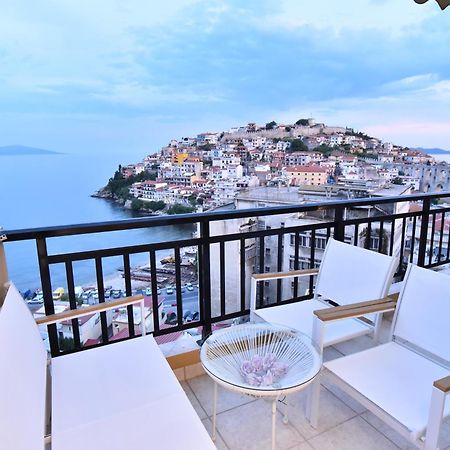 Infinity Blue Lux Suit Kavala Bagian luar foto